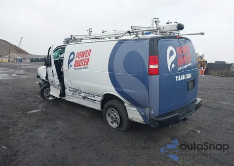 2019 GMC Savana 2500 Work Van z USA, uszkodzony, nr VIN 1GTW7AFG3K1155428